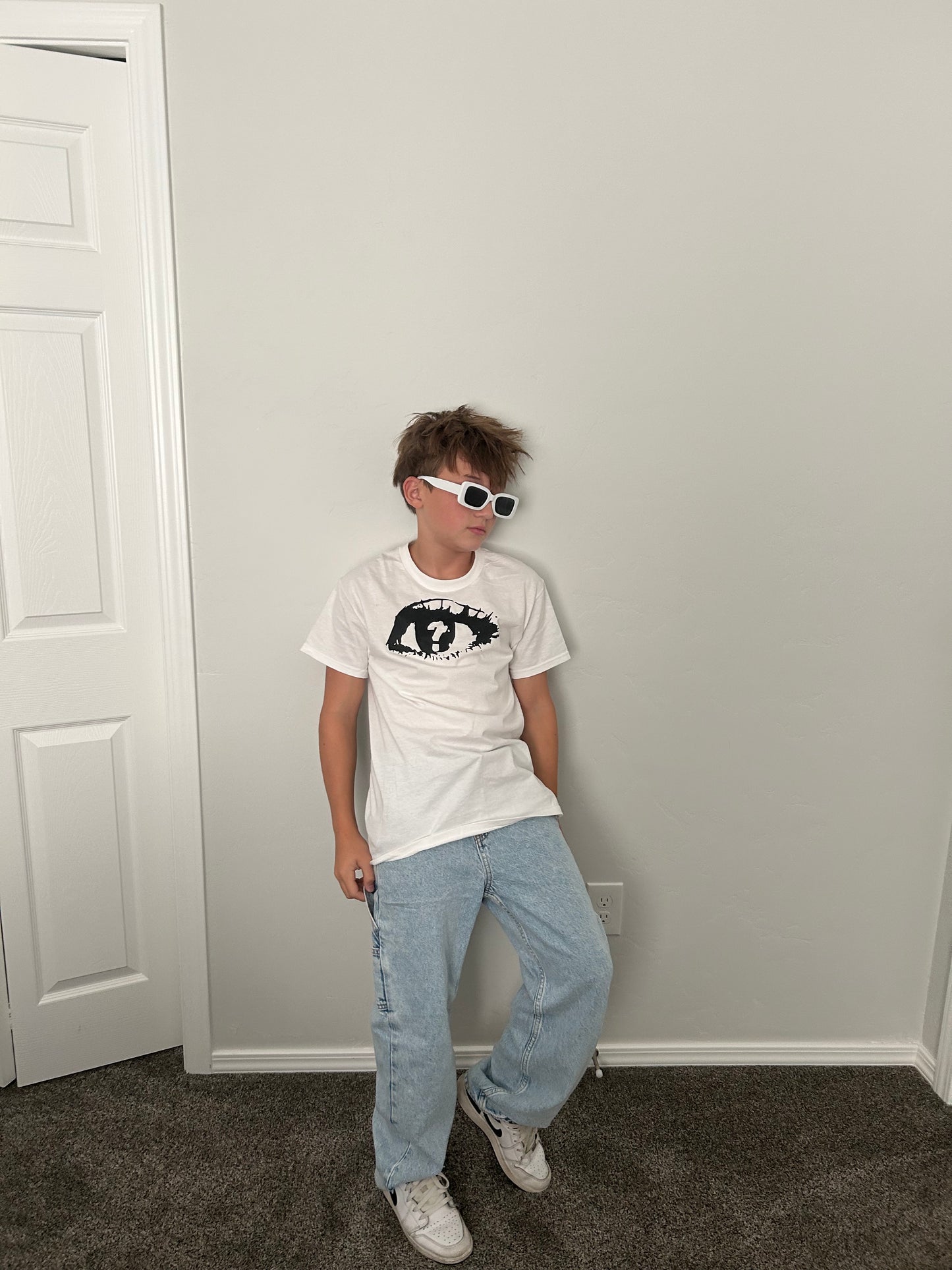 Seeing Questions Tee
